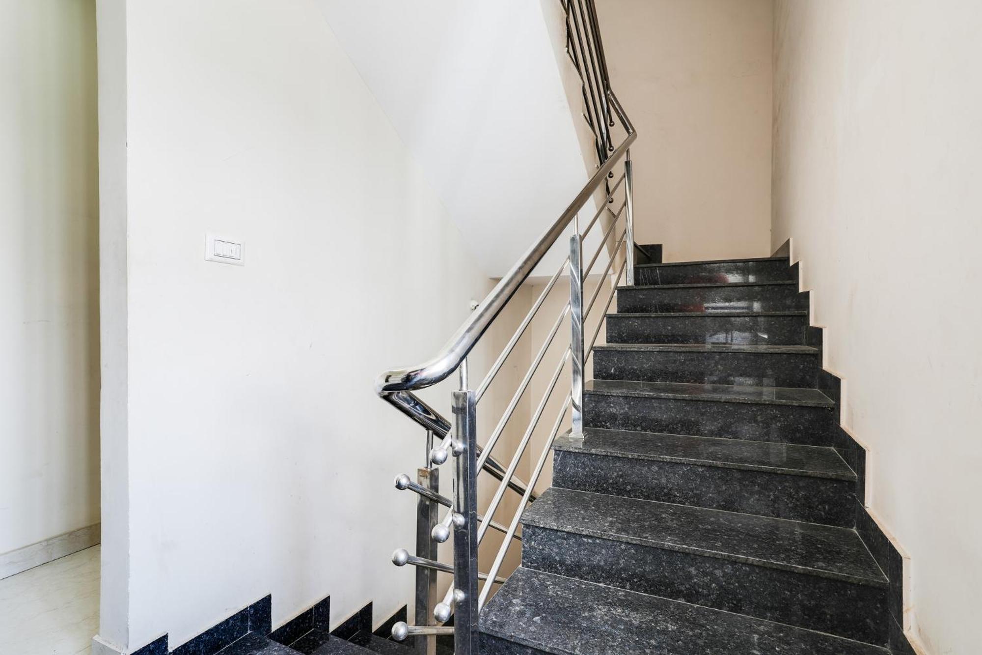 Super Hotel O Bangalore Near Reva Circle Formerly Cka Boarding Yelahanka Luaran gambar