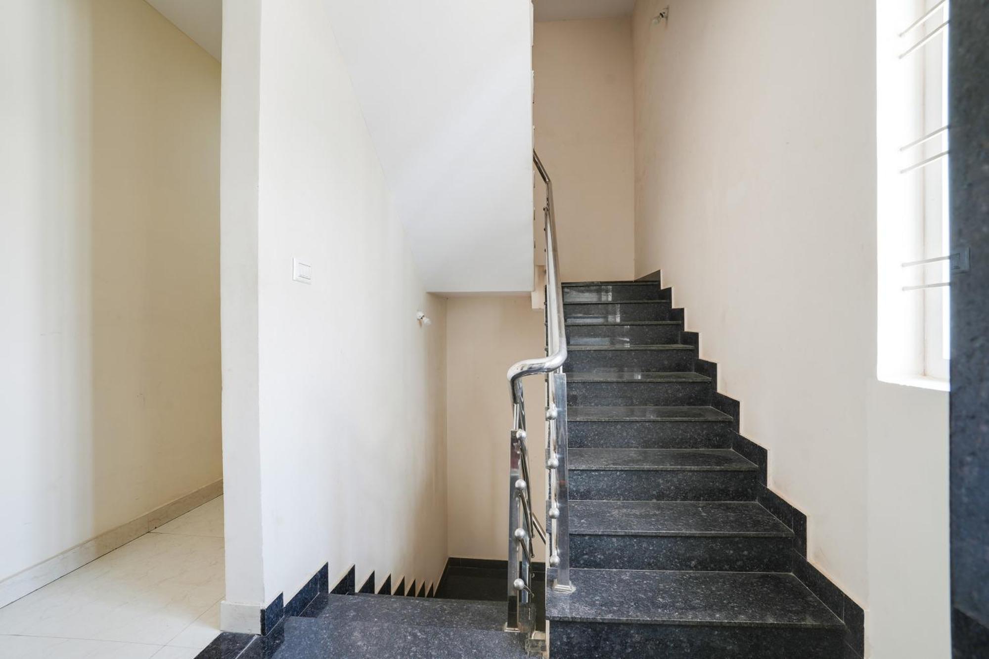 Super Hotel O Bangalore Near Reva Circle Formerly Cka Boarding Yelahanka Luaran gambar